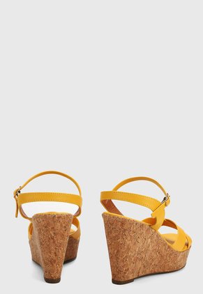 Sandalia Plataforma Amarillo Zatz