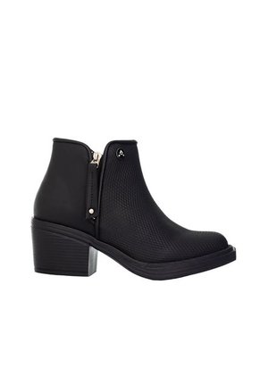 Botin Para Mujer 1672-Z62 NEGRO ZAVATTY