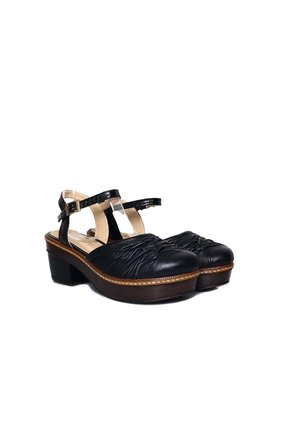Sandalia Para Mujer S126-Z06 ROJO CUERO ZAVATTY