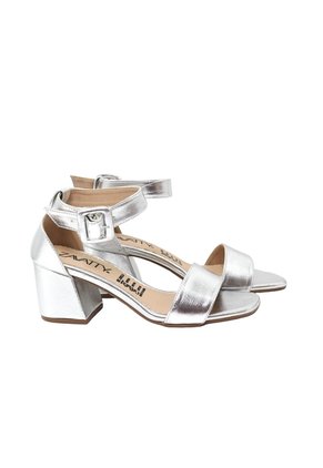 Sandalia Para Mujer 2350-Z148 PLATA ZAVATTY