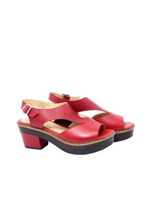 Sandalia Para Mujer S30-Z06 ROJO ZAVATTY