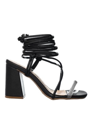 Sandalia Para Mujer J04-Z471 ZAVATTY