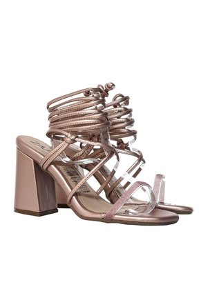 Sandalia Para Mujer J04-Z471 ZAVATTY