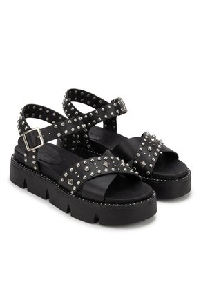Sandalia Plana Para Mujer 2202C-Z409 ZAVATTY