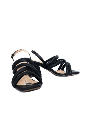 Sandalia Para Mujer Q211-Z471 ZAVATTY