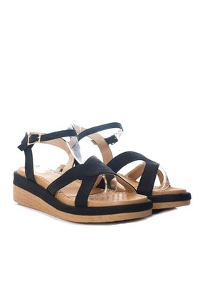Sandalia Plana Para Mujer 1027-Z431 ZAVATTY