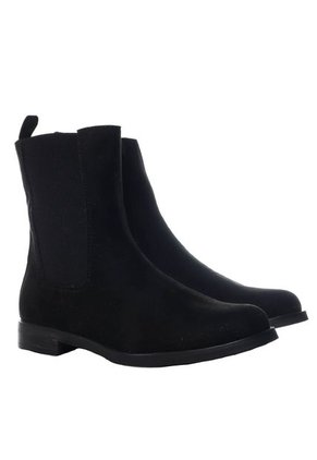 Botin Para Mujer 7500-Z482 NEGRO ZAVATTY