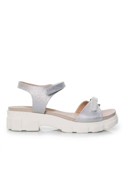 Sandalia Plana Para Mujer 7032-Z83 PLATA ZAVATTY