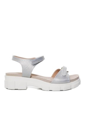 Sandalia Plana Para Mujer 7032-Z83 PLATA ZAVATTY