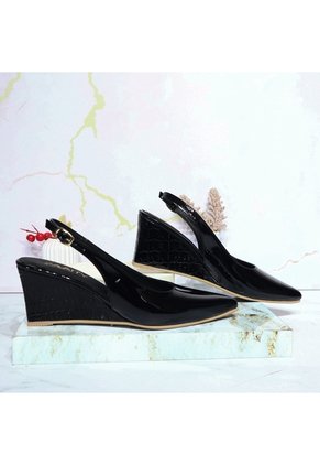 Plataforma Baja Para Mujer VALERY-Z120 NEGRO CHAROL ZAVATTY