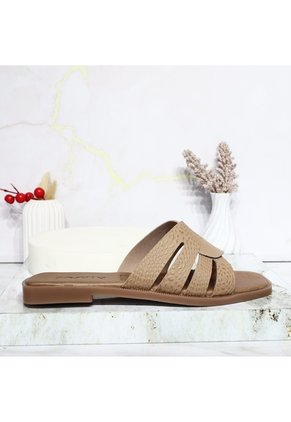 Sandalia Plana Para Mujer C47-Z19 CAPUCHINO CUERO ZAVATTY
