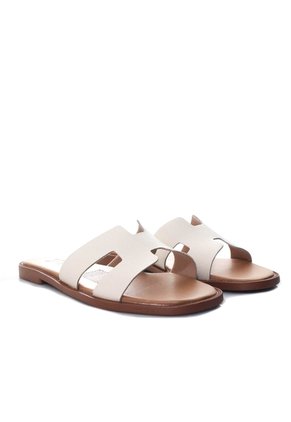 Sandalia Plana Para Mujer HERMES-Z19 TALCO ZAVATTY