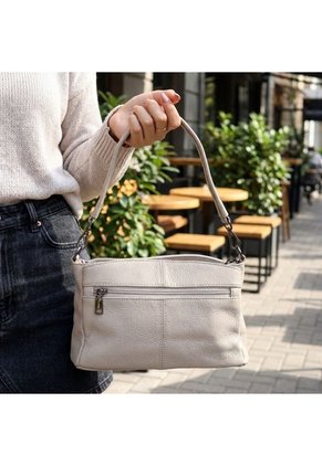 Manos Libres Para Mujer BOLZ5250C BEIGE CUERO ZAVATTY