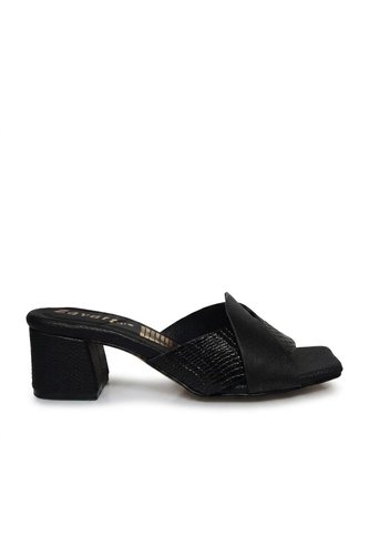 Sandalia Plana Para Mujer 710-Z509 NEGRO ZAVATTY Zavatty