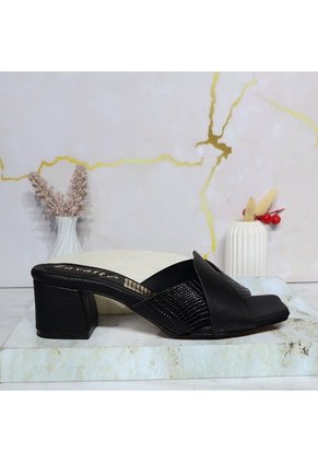 Sandalia Plana Para Mujer 710-Z509 NEGRO ZAVATTY