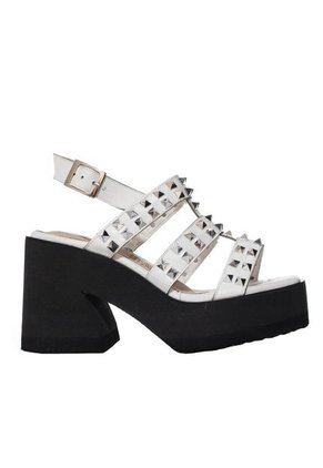 Plataforma Alta Para Mujer XE15-Z190 BLANCO PLATA ZAVATTY